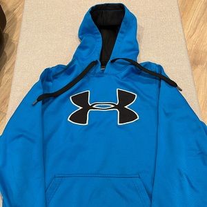 Men’s Under Armour sweatshirt